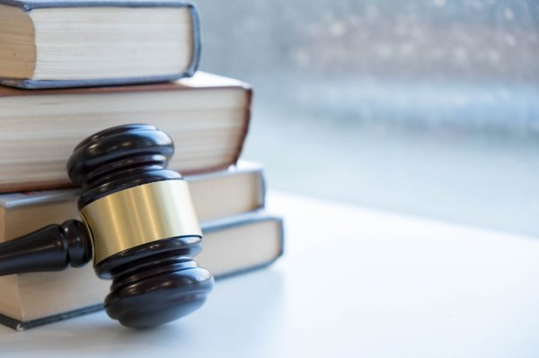 Trouvez un avocat en droit de la franchise pour une navigation sereine